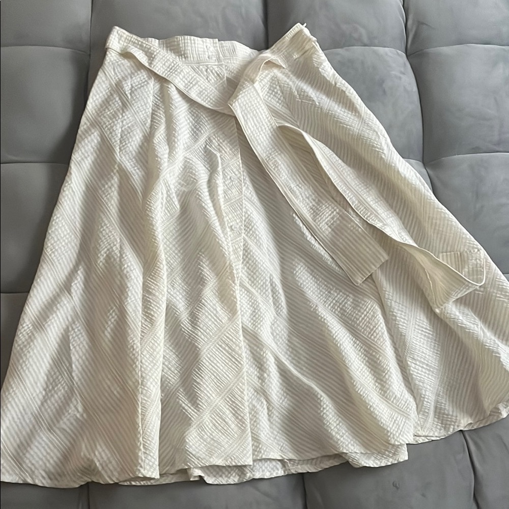 “Molly Bracken- Flowy Skirt size small”